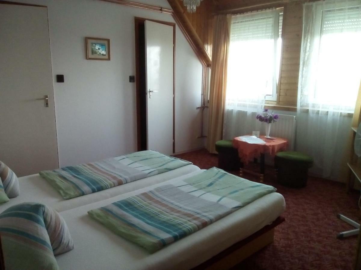 Hotel Kata Vendégház à Balatonfüred Extérieur photo